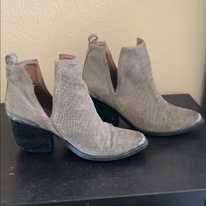 Jeffrey Campbell Snake Skin Cromwell Bootie